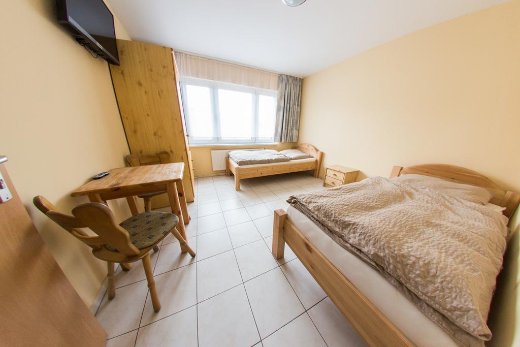 Hotel Hollis Rast Sangerhausen Zewnętrze zdjęcie