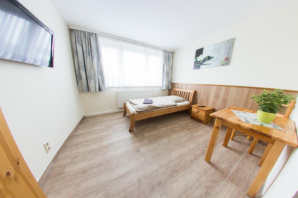 Hotel Hollis Rast Sangerhausen Zewnętrze zdjęcie
