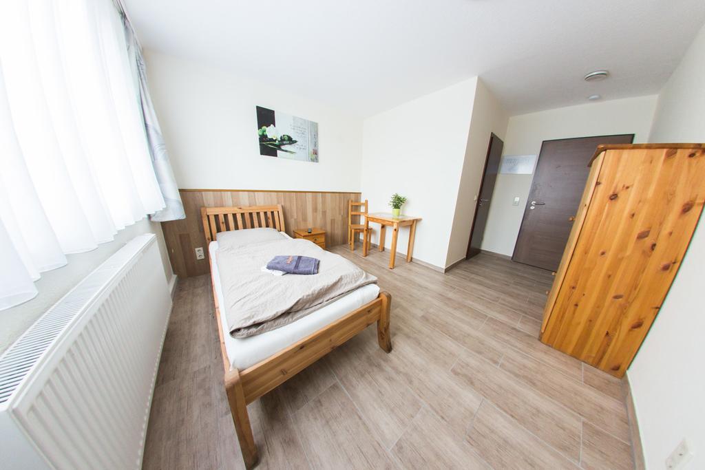 Hotel Hollis Rast Sangerhausen Zewnętrze zdjęcie