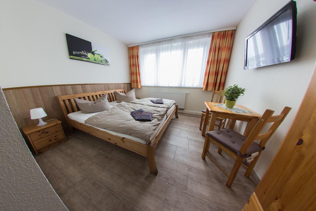 Hotel Hollis Rast Sangerhausen Zewnętrze zdjęcie